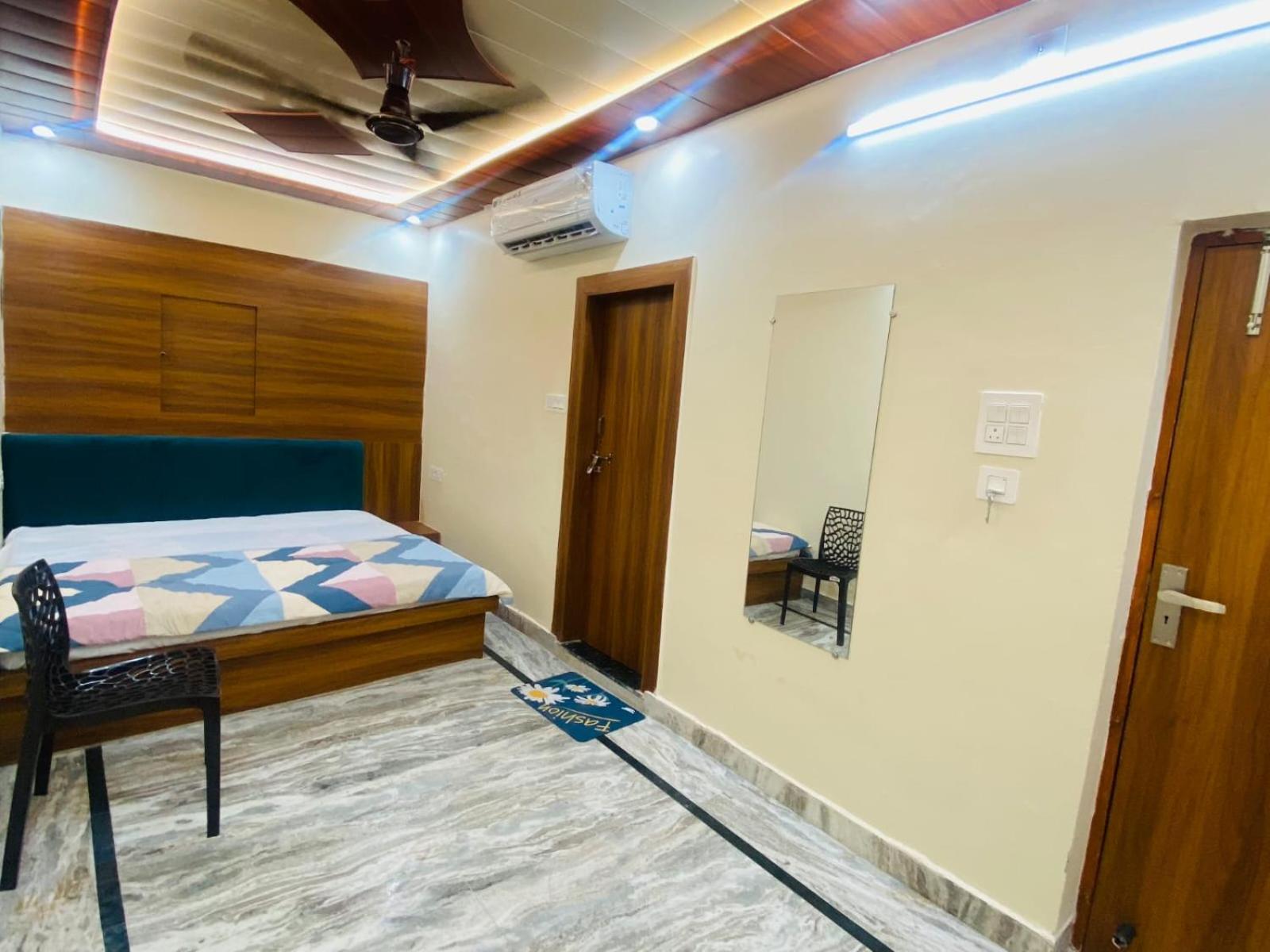 The Raman Palace- A Budget Hotel Mathura Dış mekan fotoğraf