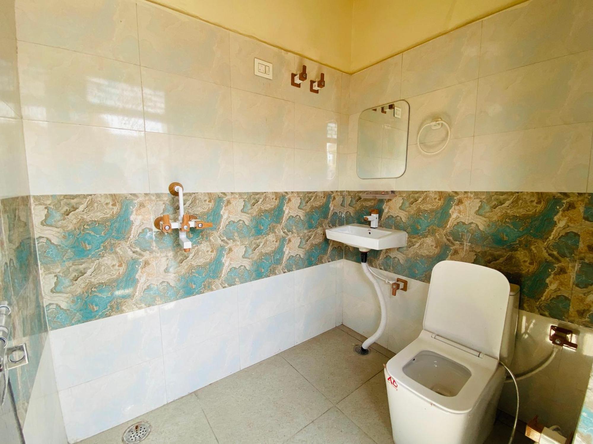 The Raman Palace- A Budget Hotel Mathura Dış mekan fotoğraf